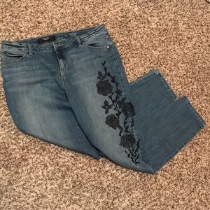 Simply Vera skinny jeans — 3/$25 SALE item!